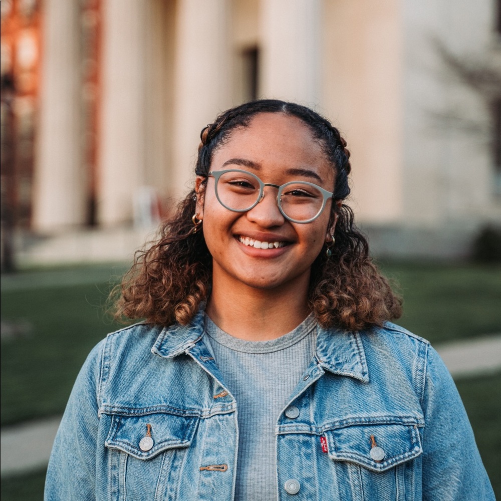 Meet your Posher, Mako